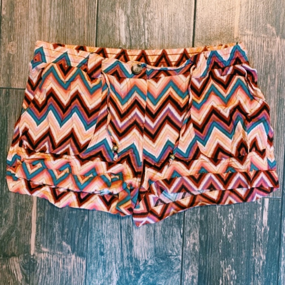 Flowy American rag with print shorts